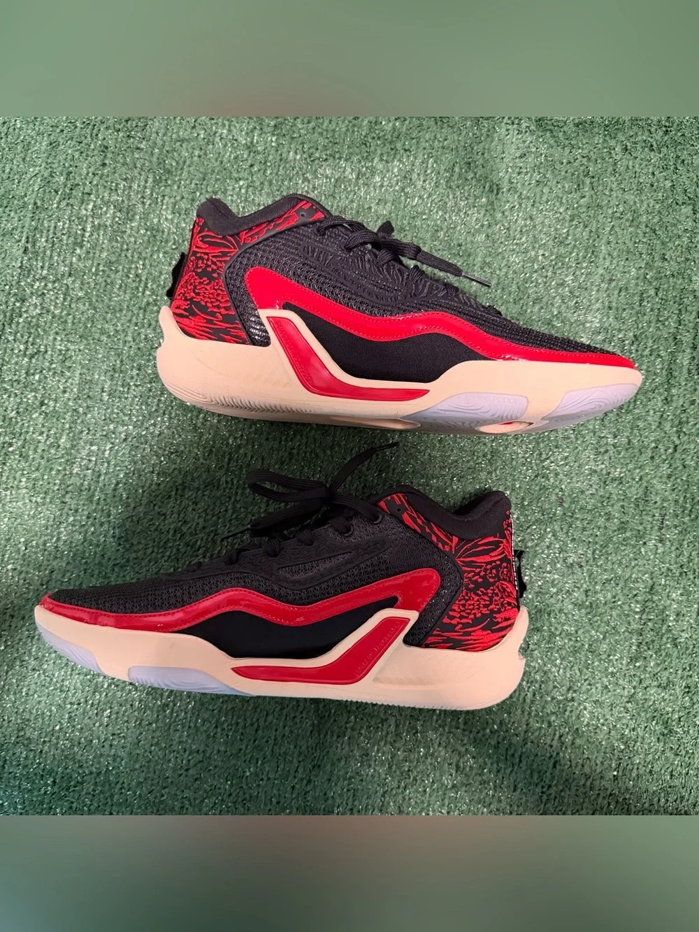 Jordan Jayson Tatum 1 Zoo size 10